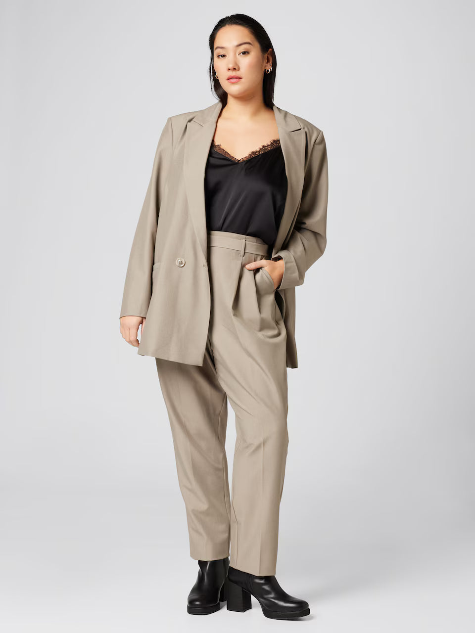 Pace top Women