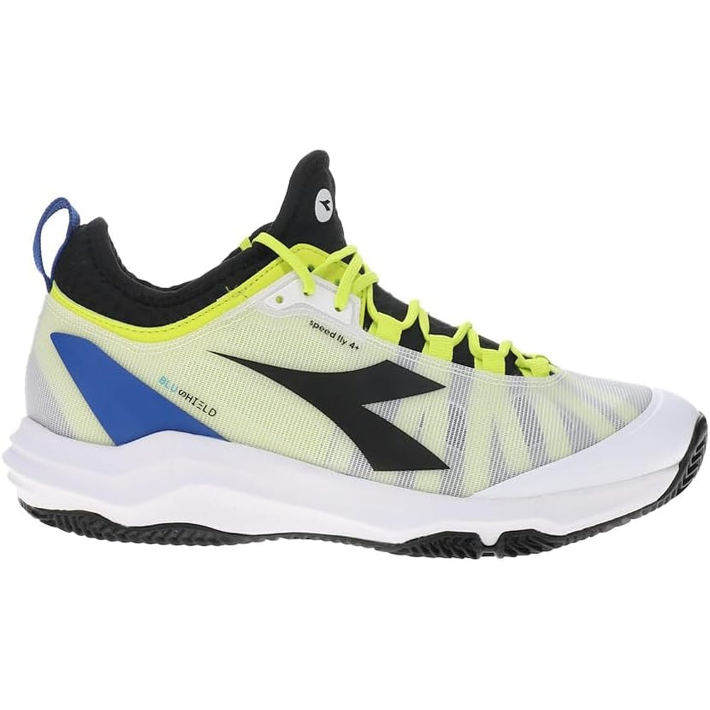 Тенис обувки diadora на бял фон