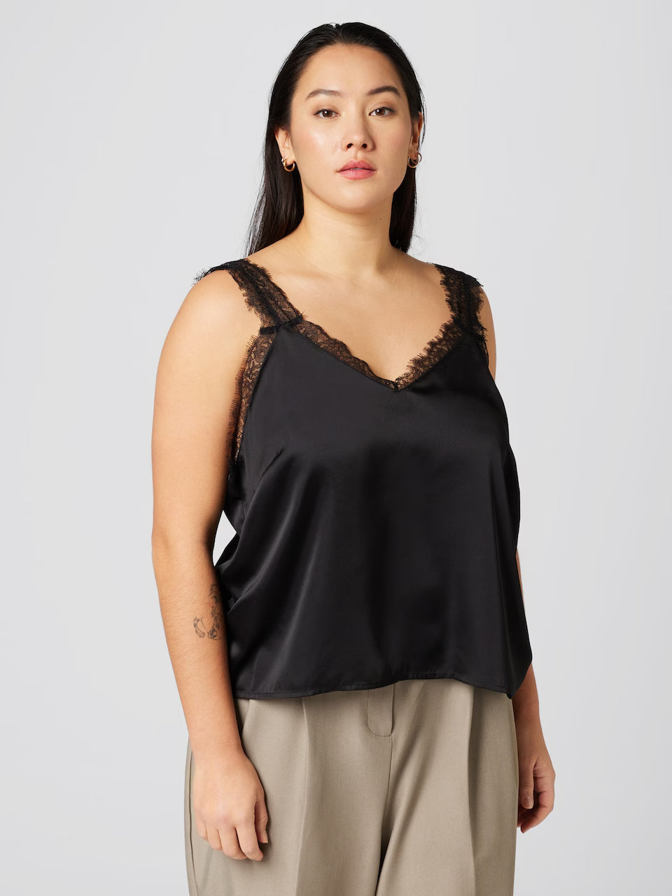 Pace top Women