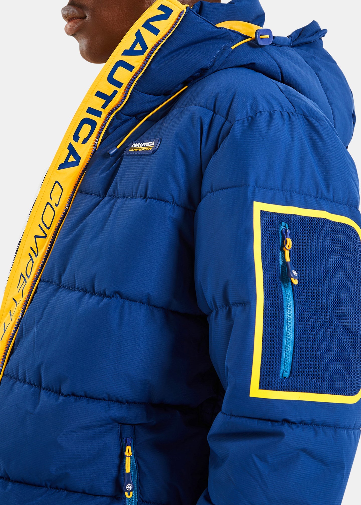 Яке Nautica Competition MAKO-PUFFER — изглед отзад